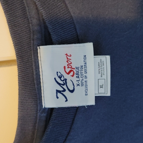 T shirt - Picture 2 of 2